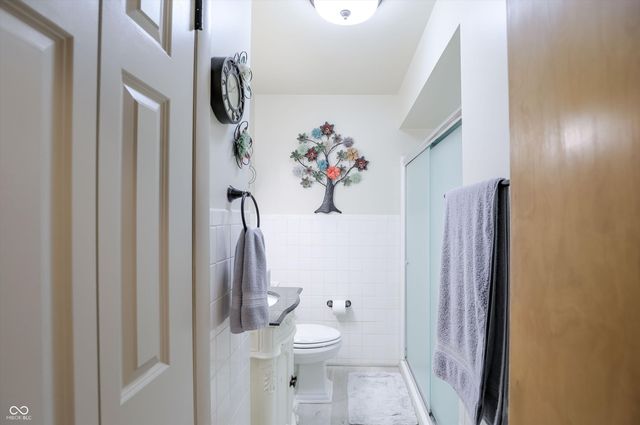 6321 Saint James Drive, Indianapolis, IN 46217