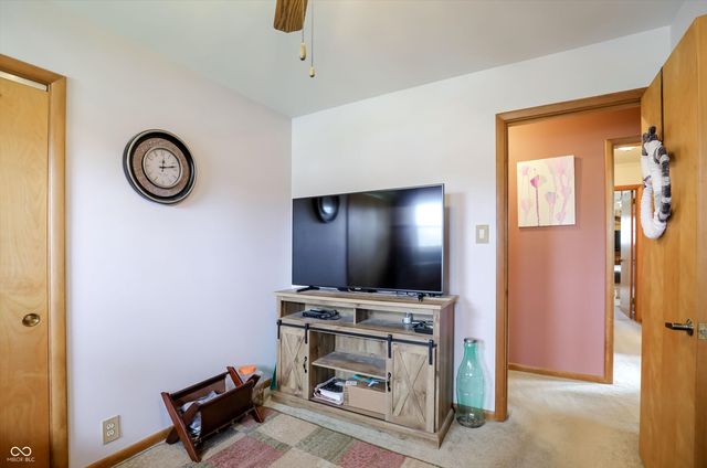 6321 Saint James Drive, Indianapolis, IN 46217