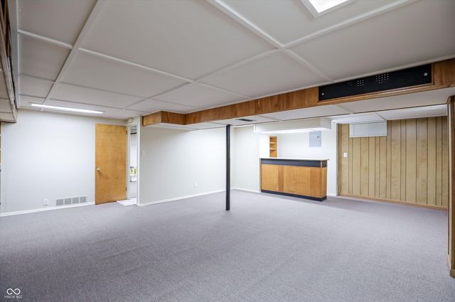 6321 Saint James Drive, Indianapolis, IN 46217