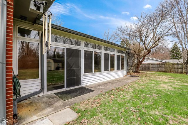 6321 Saint James Drive, Indianapolis, IN 46217