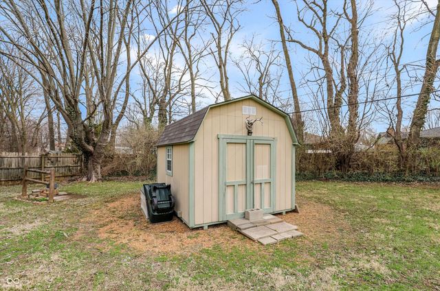 6321 Saint James Drive, Indianapolis, IN 46217