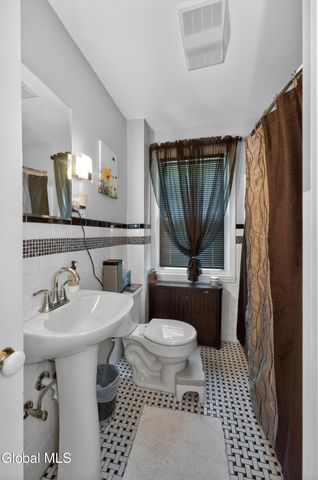 20 Bolivar Avenue, Troy, NY 12180