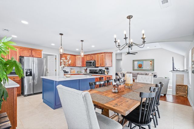 2312 WALCOX DR, Columbia, MO 65203