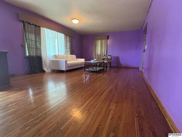 5609 Camden Avenue, Omaha, NE 68104