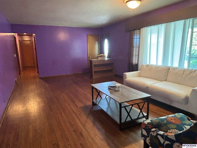 5609 Camden Avenue, Omaha, NE 68104
