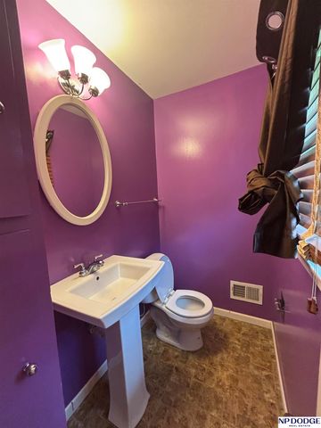 5609 Camden Avenue, Omaha, NE 68104