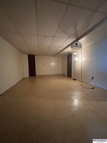 5609 Camden Avenue, Omaha, NE 68104