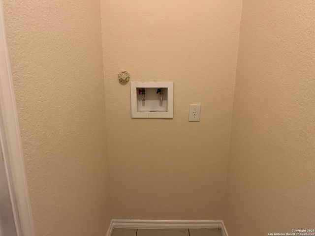 8711 Azul Sky Court, Converse, TX 78109