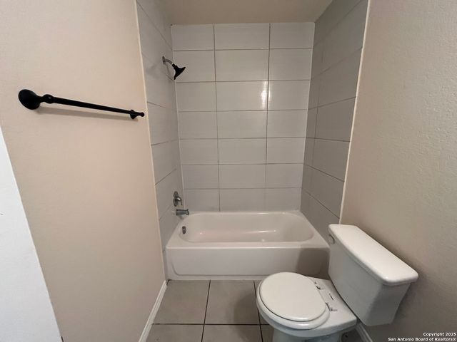 8711 Azul Sky Court, Converse, TX 78109