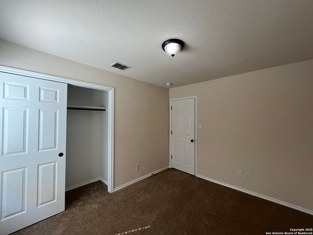 8711 Azul Sky Court, Converse, TX 78109