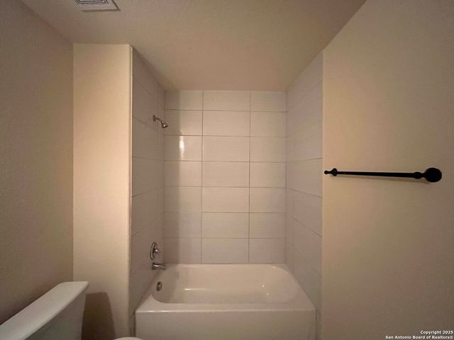 8711 Azul Sky Court, Converse, TX 78109