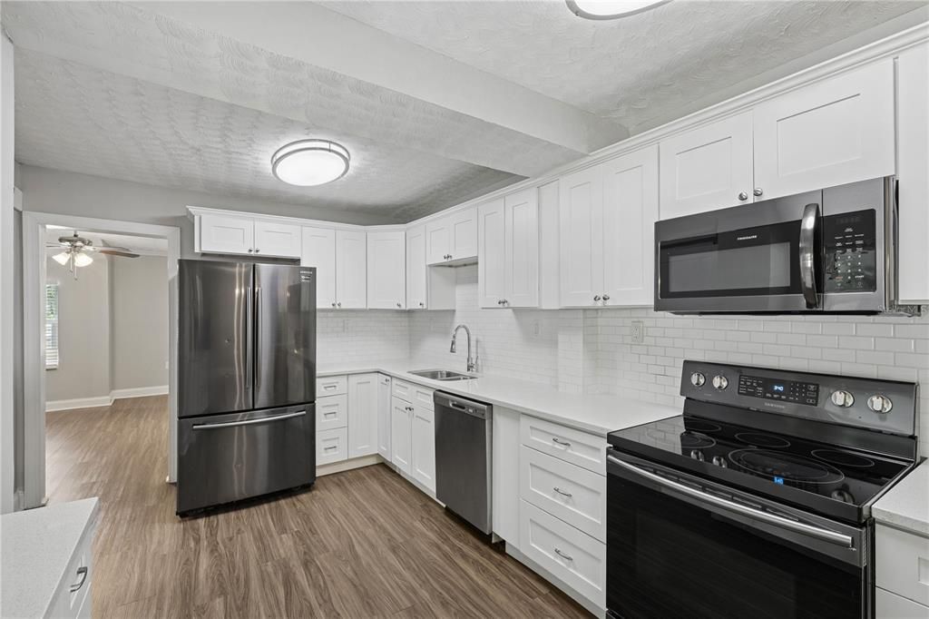 3301 W PRICE AVENUE, Tampa, FL 33611