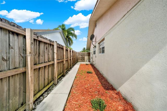 10731 SW 139th Ave B, Miami, FL 33186