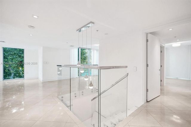 7928 East Dr 106, North Bay Village, FL 33141