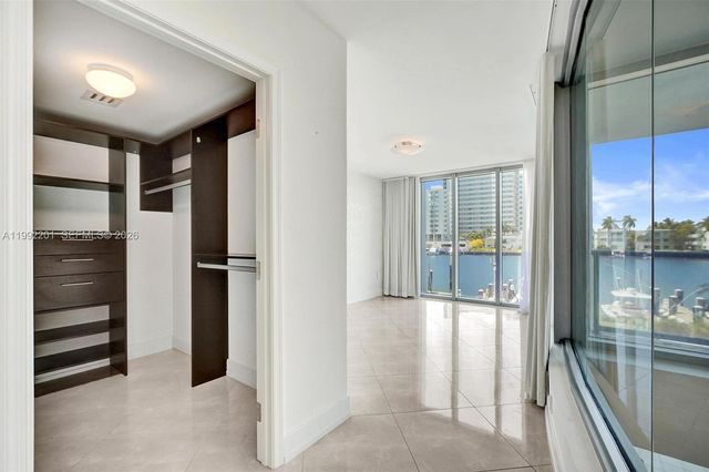 7928 East Dr 106, North Bay Village, FL 33141