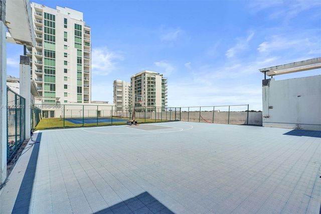 7928 East Dr 106, North Bay Village, FL 33141