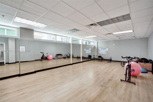 7928 East Dr 106, North Bay Village, FL 33141