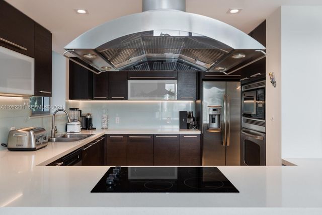 7928 East Dr 106, North Bay Village, FL 33141