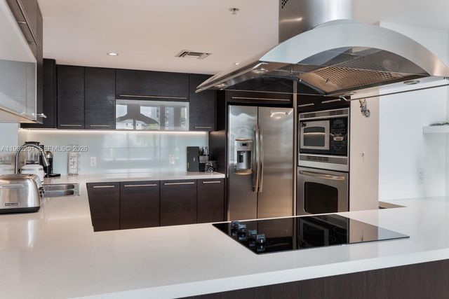 7928 East Dr 106, North Bay Village, FL 33141