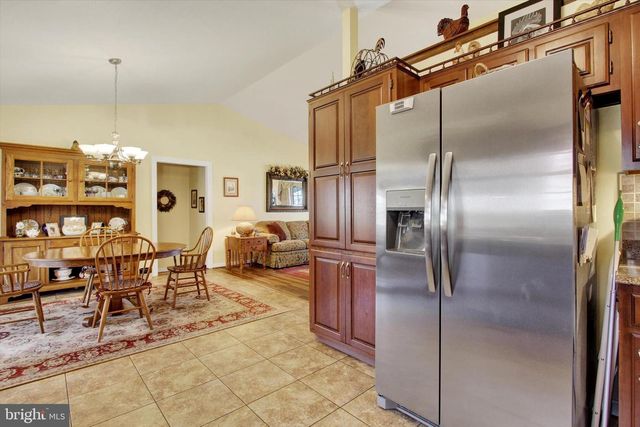 4 HANCOCK DR, East Berlin, PA 17316