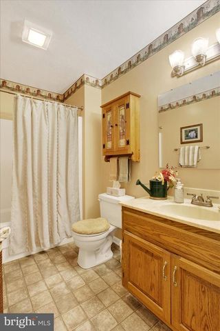 4 HANCOCK DR, East Berlin, PA 17316