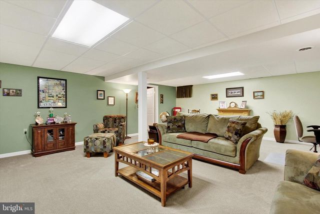 4 HANCOCK DR, East Berlin, PA 17316