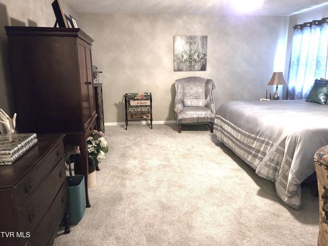 2734 East Oakland Avenue F58, Johnson City, TN 37601
