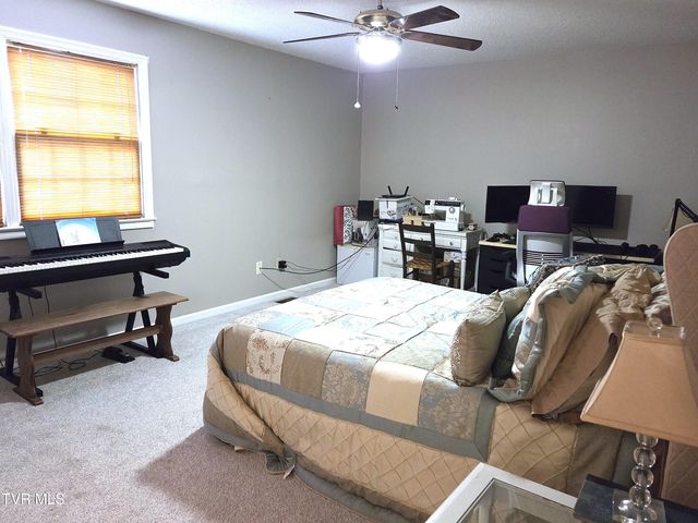 2734 East Oakland Avenue F58, Johnson City, TN 37601