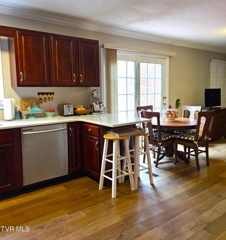 2734 East Oakland Avenue F58, Johnson City, TN 37601