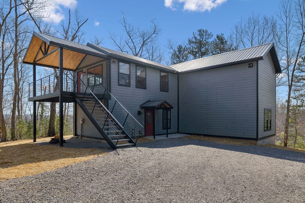 1529 Pea Ridge Rd, Liberty, TN 37095