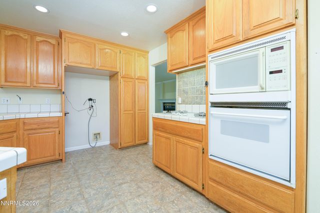1326 Santa Cruz Drive, Minden, NV 89423