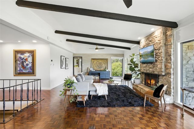 402 Seawind ST, Lakeway, TX 78734