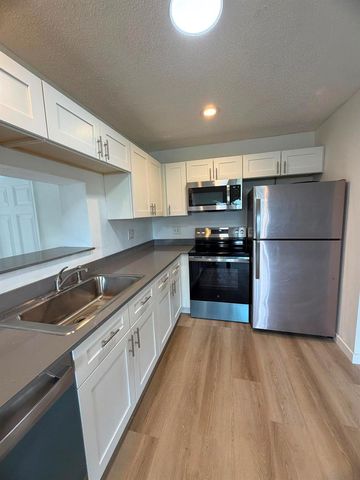1117 SE 5th Street, Deerfield Beach, FL 33441
