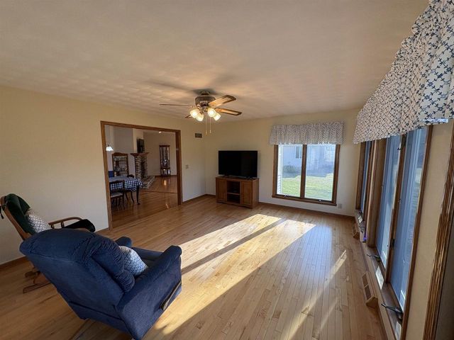 4006 Devereaux Drive, Janesville, WI 53546