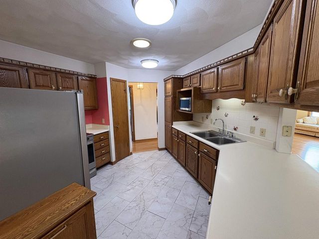 4006 Devereaux Drive, Janesville, WI 53546