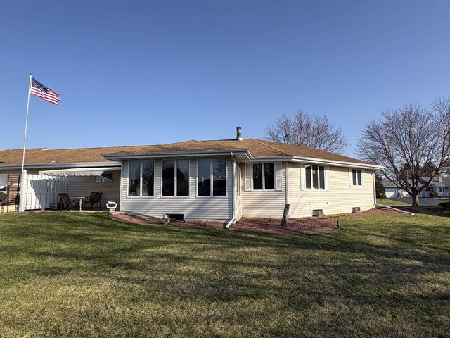 4006 Devereaux Drive, Janesville, WI 53546