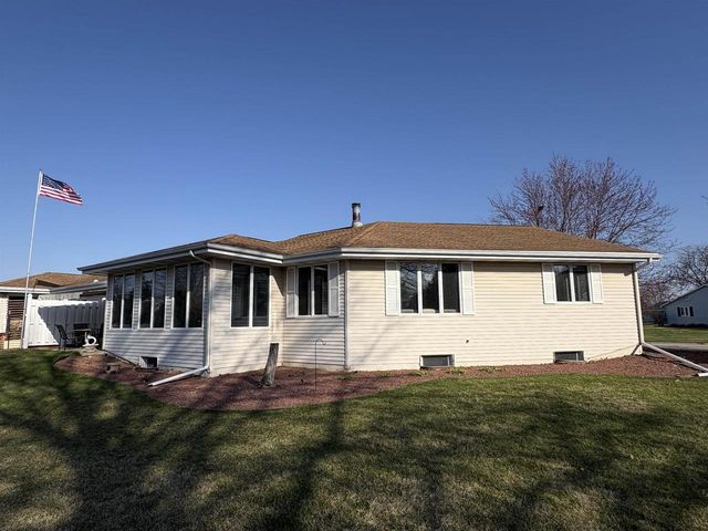 4006 Devereaux Drive, Janesville, WI 53546