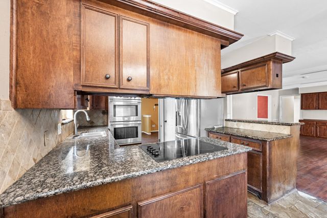 28923 Pine Hill Drive, Shenandoah, TX 77381