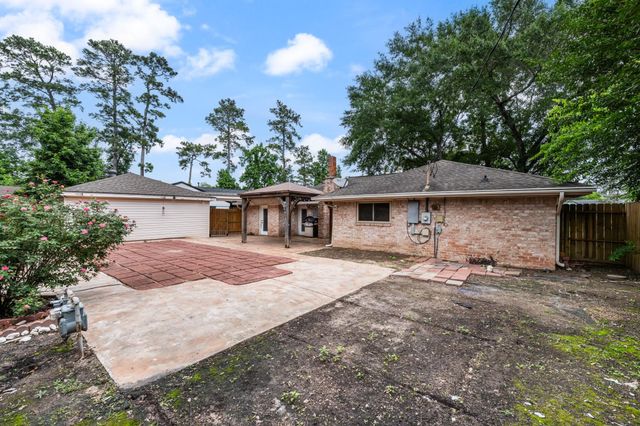 28923 Pine Hill Drive, Shenandoah, TX 77381