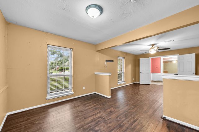 28923 Pine Hill Drive, Shenandoah, TX 77381