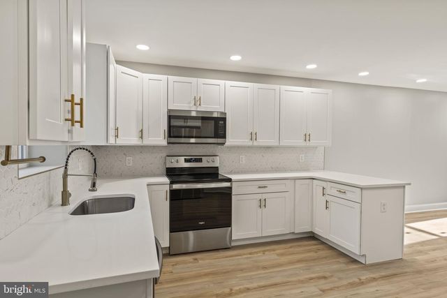 353 E UPSAL ST, Philadelphia, PA 19119