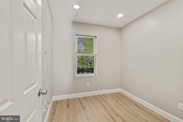 353 E UPSAL ST, Philadelphia, PA 19119