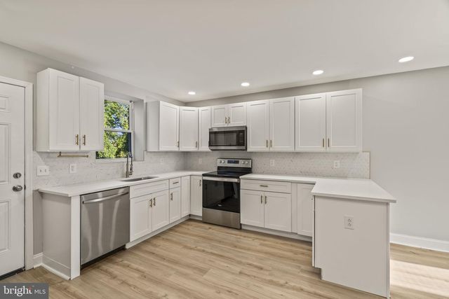 353 E UPSAL ST, Philadelphia, PA 19119
