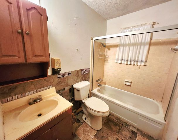 905 State Ave, Dothan, AL 36303