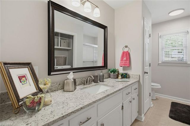 633 Nottinghill Drive, Winston-salem, NC 27107