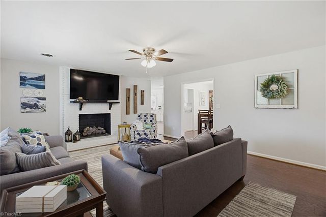 633 Nottinghill Drive, Winston-salem, NC 27107