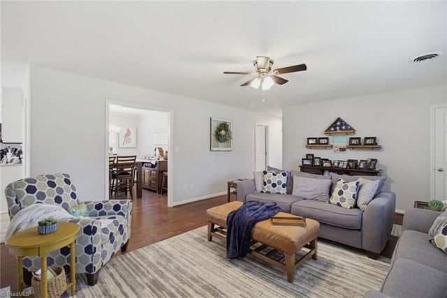 633 Nottinghill Drive, Winston-salem, NC 27107