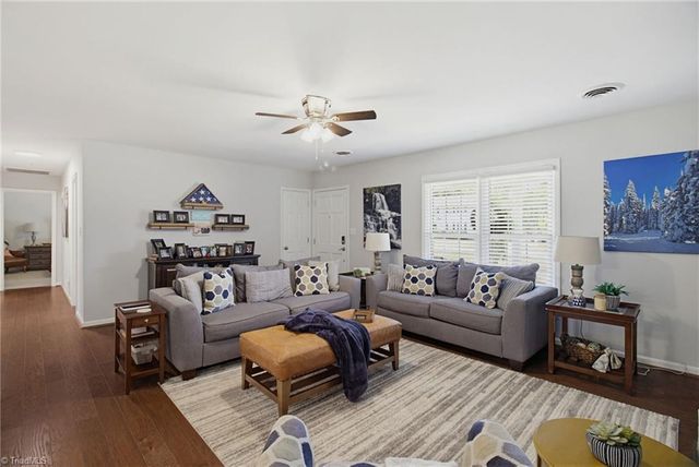 633 Nottinghill Drive, Winston-salem, NC 27107