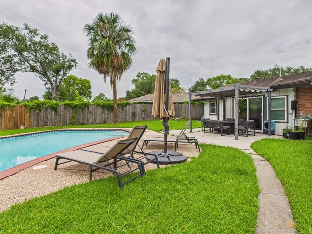 9202 Bintliff Drive, Houston, TX 77074