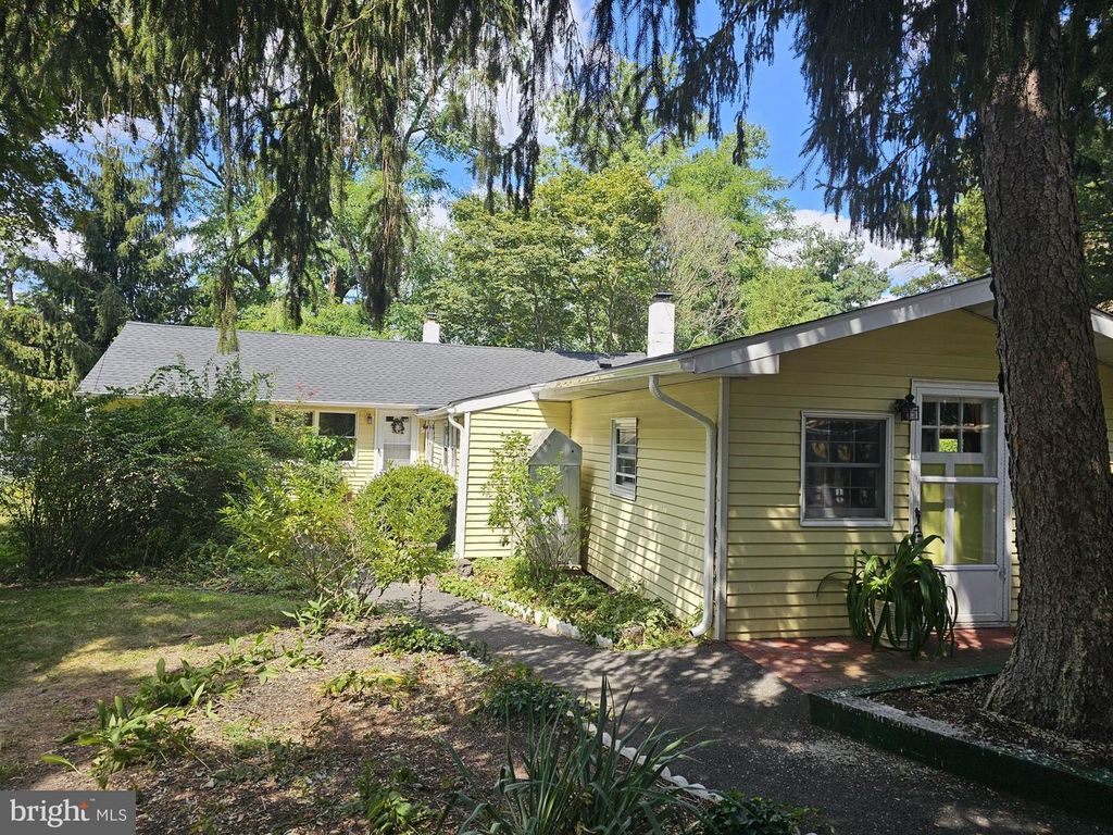 249 PRINCETON AVE, Hamilton, NJ 08619